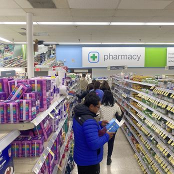 Walgreens - Lines lines lines - Drugstores Near Me - Chicago, Illinois