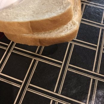 The Smoke Pit - A new bread choice at Smoke Pit...slices of white bread like out of commercial loaves. Yuck. - Southern Near Me - Salisbury, North Carolina