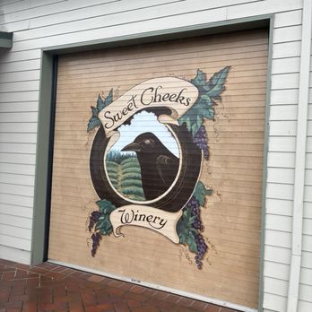 Sweet Cheeks Winery - Wineries Near Me - Eugene, Oregon