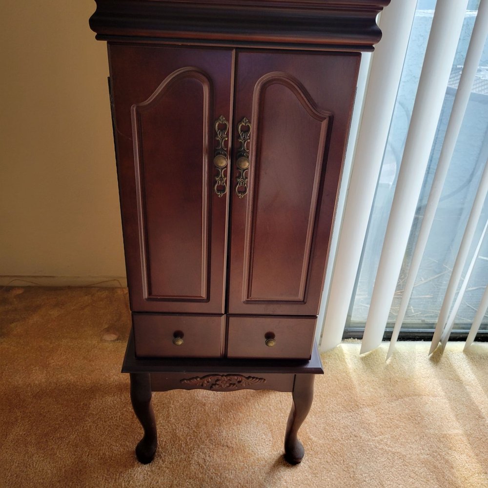 Stanley Steemer - This is the jewelry case that he left the dirt under. - Carpet Cleaning Near Me - Azusa, California Stanley Steemer - This is the jewelry case that he left the dirt under. - Carpet Cleaning Near Me - Azusa, California