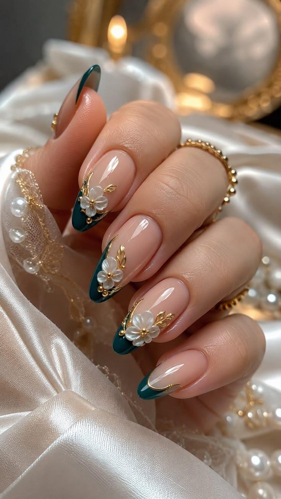 Topnotch Nail Bar - Georgetown Logo