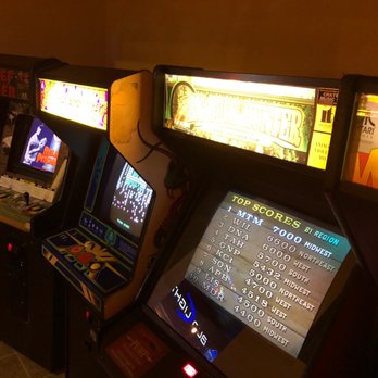 Hemi and Hogs Bar and Grill - Game room: Free Play!! - Barbeque Near Me - Medford, Oregon