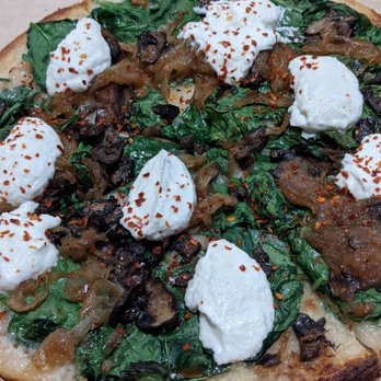 True Food Kitchen - Spinach & Mushroom Vegan GF Pizza - Vegetarian Near Me - Annapolis, Maryland