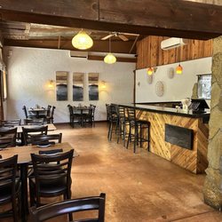 The House Of Pita - Restaurant Inside