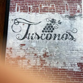 Tusconos - Italian Near Me - Buckner, Missouri