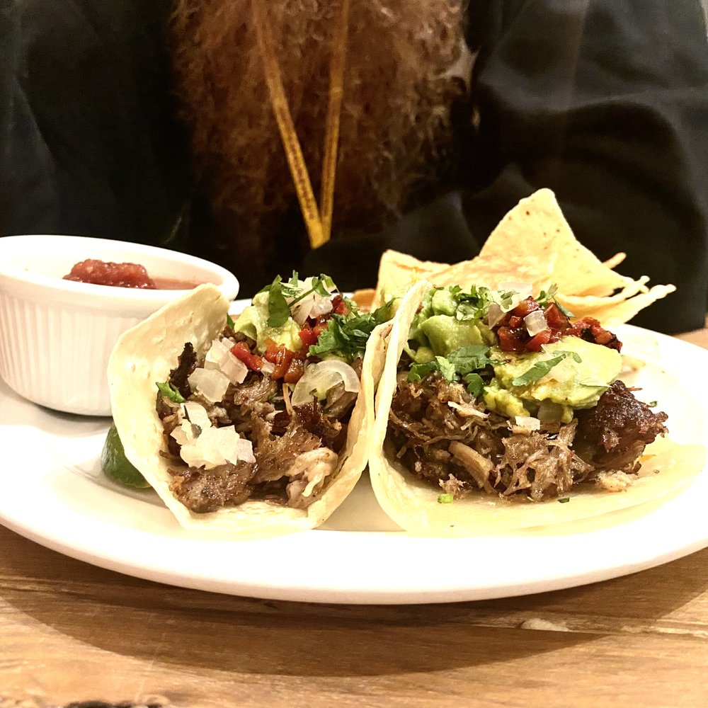 City Brew Tours Austin - Mmmmm, tacos and chips and salsa! There was vegetarian/vegan options as well! - Beer Tours Near Me City Brew Tours Austin - Mmmmm, tacos and chips and salsa! There was vegetarian/vegan options as well! - Beer Tours Near Me