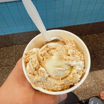 Van Leeuwen - Ice Cream & Frozen Yogurt Near Me - New York, New York Van Leeuwen - Ice Cream & Frozen Yogurt Near Me - New York, New York