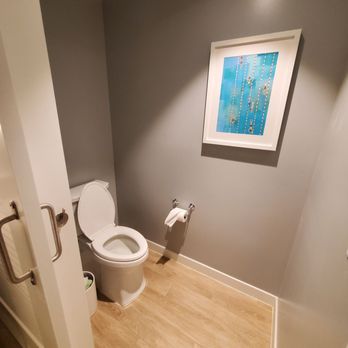 The Seabird Resort - Bathroom - Resorts Near Me - Oceanside, California