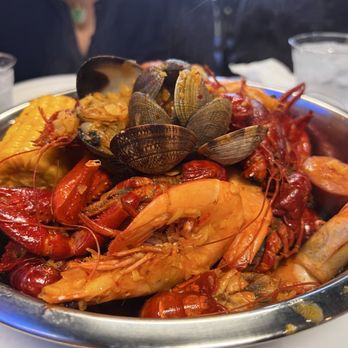 Crawfish LA - Seafood Combo - Seafood Near Me - San Jose, California