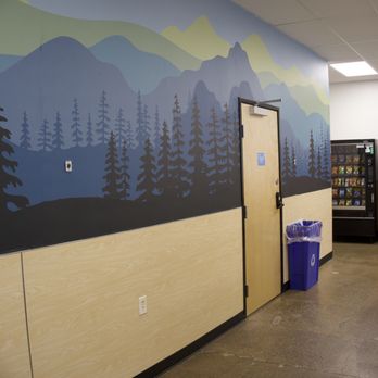 Express Eco Laundromat - A nice mural and refreshing beverages and snacks - Laundromat Near Me - Salem, Oregon Express Eco Laundromat - A nice mural and refreshing beverages and snacks - Laundromat Near Me - Salem, Oregon