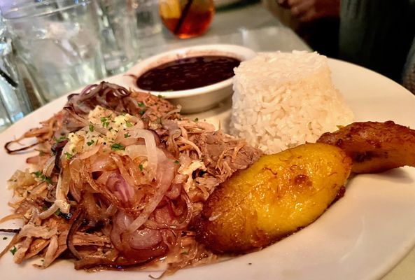 Mercedes Bar & Grille by null