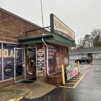 Dawson's Liquors - the outside of the building - Beer, Wine & Spirits Near Me - Severna Park, Maryland
