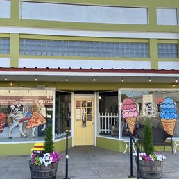 Exterior photo of The Choc’Lit Shoppe - Kaplan, Louisiana Exterior photo of The Choc’Lit Shoppe - Kaplan, Louisiana