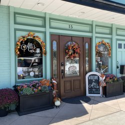 Alli’s On Main