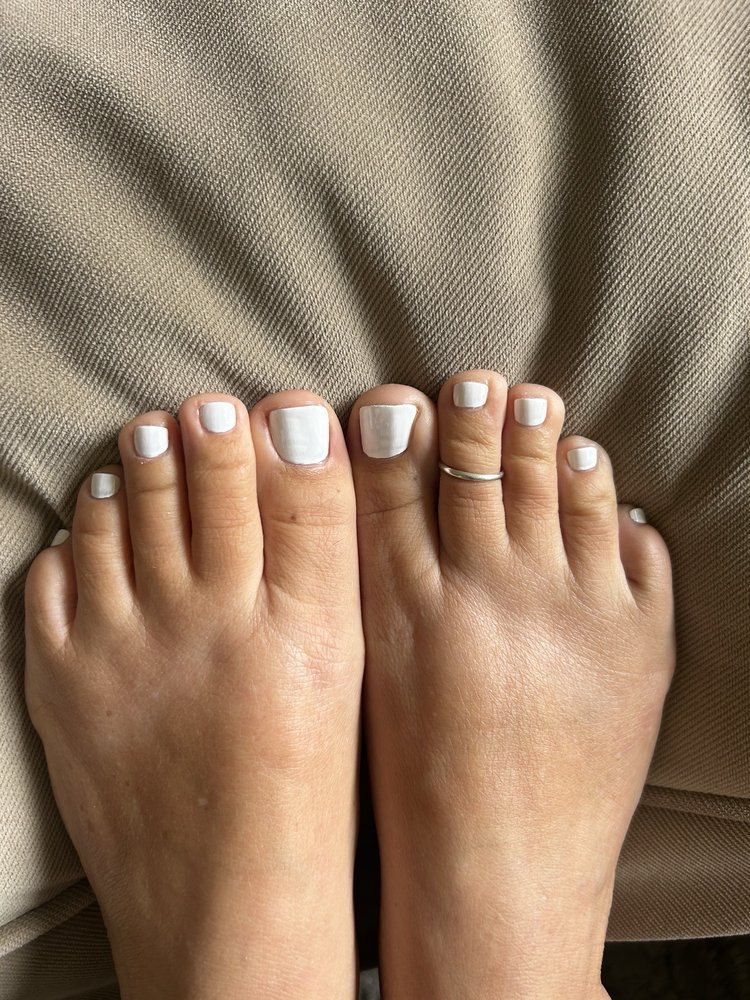 Beautify Nails Logo