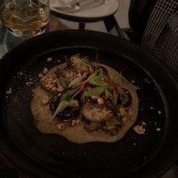 White mole dish