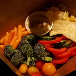 Comedy Bar - Junkyard: Kettle chips, in-house hummus, baby carrots, brocoli, cherry tomatos, red pepper and cucumber slices.