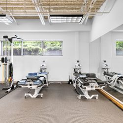 Kaufman Chiropractic Clinic - Bothell Decompression Table