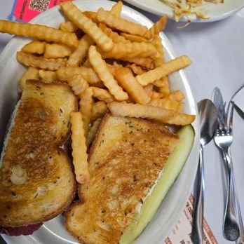 Debbie's Restaurant & Pie Shoppe - Reuben - Breakfast & Brunch Near Me - San Marcos, California Debbie's Restaurant & Pie Shoppe - Reuben - Breakfast & Brunch Near Me - San Marcos, California