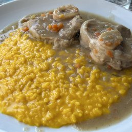 Risotto alla milanese con ossobuco, molto buono!