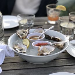 Fresh oysters!