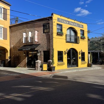 Andrew Pinckney Inn - Hotels Near Me - Charleston, South Carolina Andrew Pinckney Inn - Hotels Near Me - Charleston, South Carolina