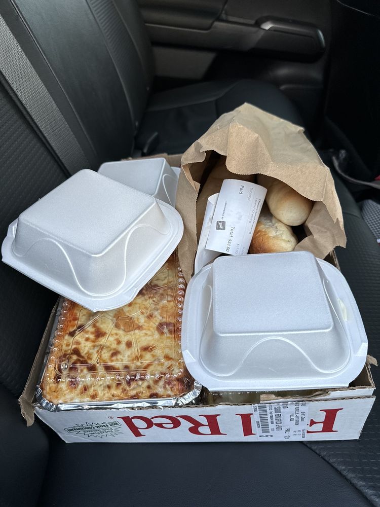 Reino's Pizza & Pasta Logo