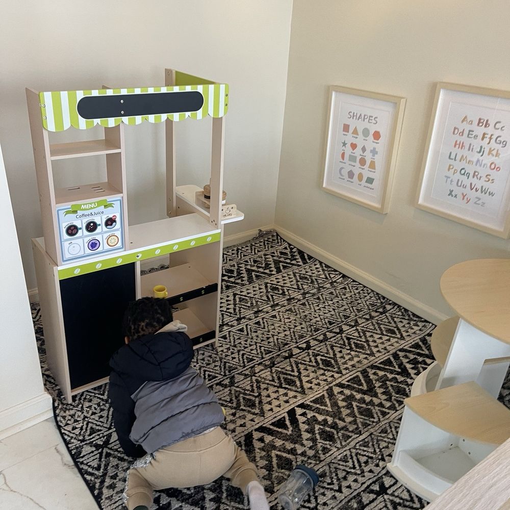 Lily Pearl Bubble Tea and Cafe - Play area - Bubble Tea Near Me - Suffolk, Virginia