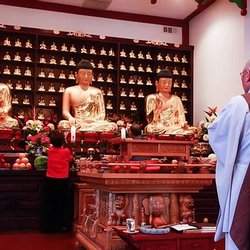 ATTL Dongwhasa - The Buddhist alter