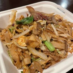 Beef chow fun Beef chow fun