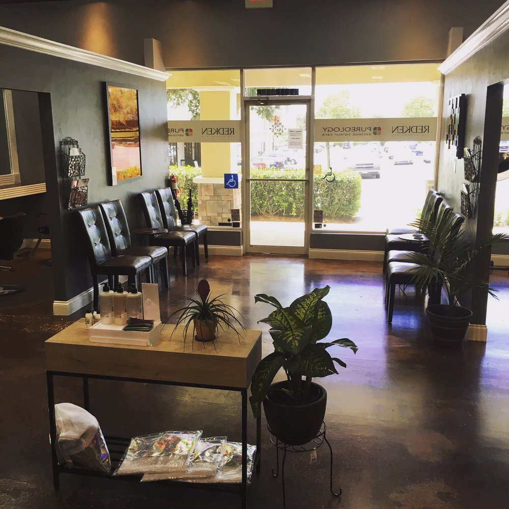 Salon At 618 Image