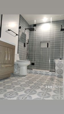 Williams Remodeling Logo