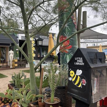 Honeycomb Coffee Co - Coffee & Tea Near Me - Phoenix, Arizona