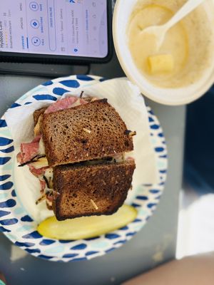 Ogi's European Bakery and Deli - Healthy Homemade Sandwiches, Cakes, Meals by null