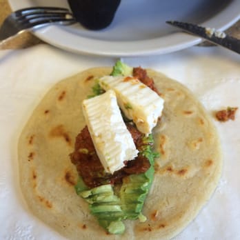 Mi Chalateca - Their tortilla are freshly made from corn and they are just a cherry on top to any dish. - Salvadoran Near Me - Federal Way, Washington Mi Chalateca - Their tortilla are freshly made from corn and they are just a cherry on top to any dish. - Salvadoran Near Me - Federal Way, Washington