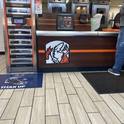 Little Caesars - YUMMY FOOD and clean