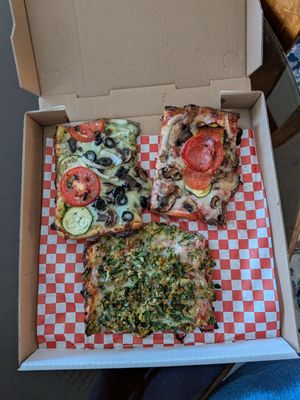 Golden Boy Pizza by null