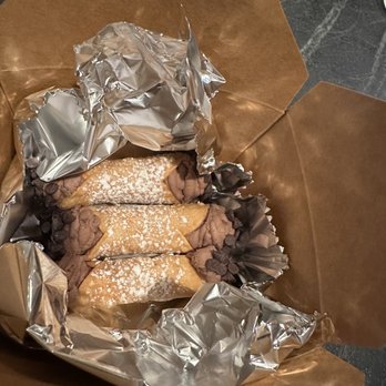 ROCKIN' ROLLS - Updated December 2025 - 40 Photos & 30 Reviews