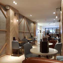 Cafe Q - Back dining area.
