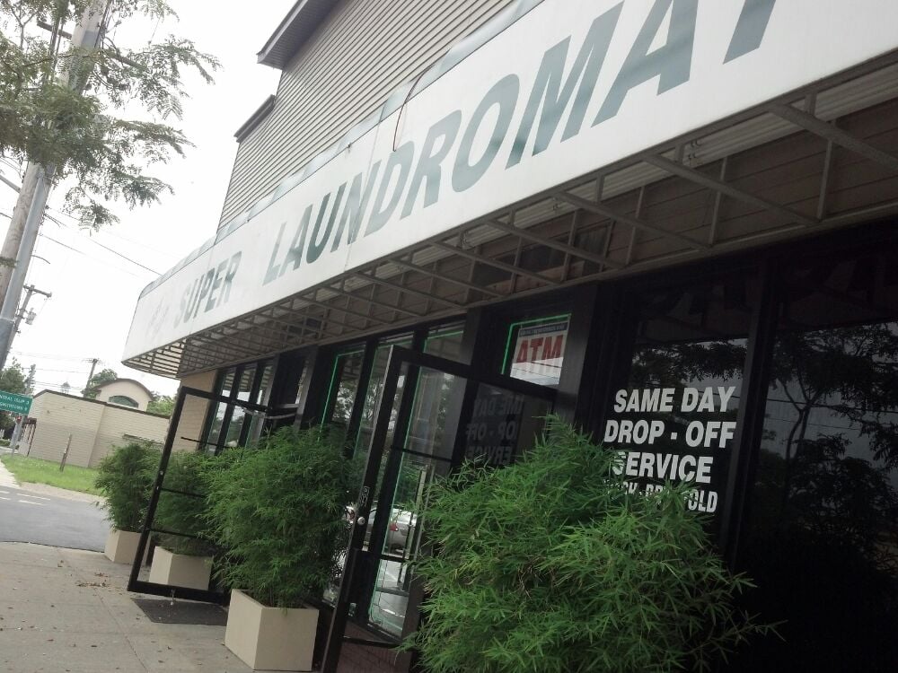 EAST ISLIP LAUNDRY Updated June 2024 20 Montauk Hwy, East Islip