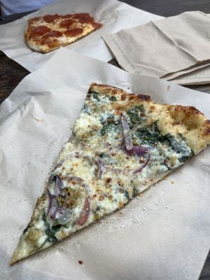 HOTLIPS Pizza - Pearl by null