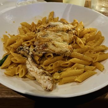Yard House - Fontina Vodka Penne - New American Near Me - Burlington, Massachusetts