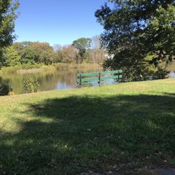 Hobart Pond