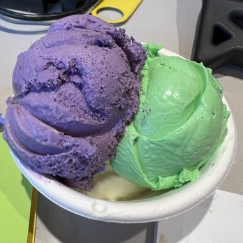 Earnest Drinks - Ube, pandan, bottom is sweet cream - Coffee & Tea Near Me - Cambridge, Massachusetts Earnest Drinks - Ube, pandan, bottom is sweet cream - Coffee & Tea Near Me - Cambridge, Massachusetts