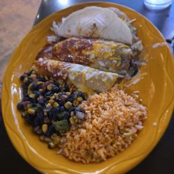 Rubia's - Ixtapa with a chicken enchilada Christmas style, chili relleño,, a soft flour tortilla beef taco, and the black bean corn fiesta with rice