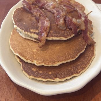 Gus' American Grill - Pancakes and bacon - American Near Me - Brooklyn, New York
