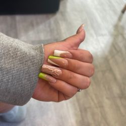 Tiara Salon - Nails by Tom
