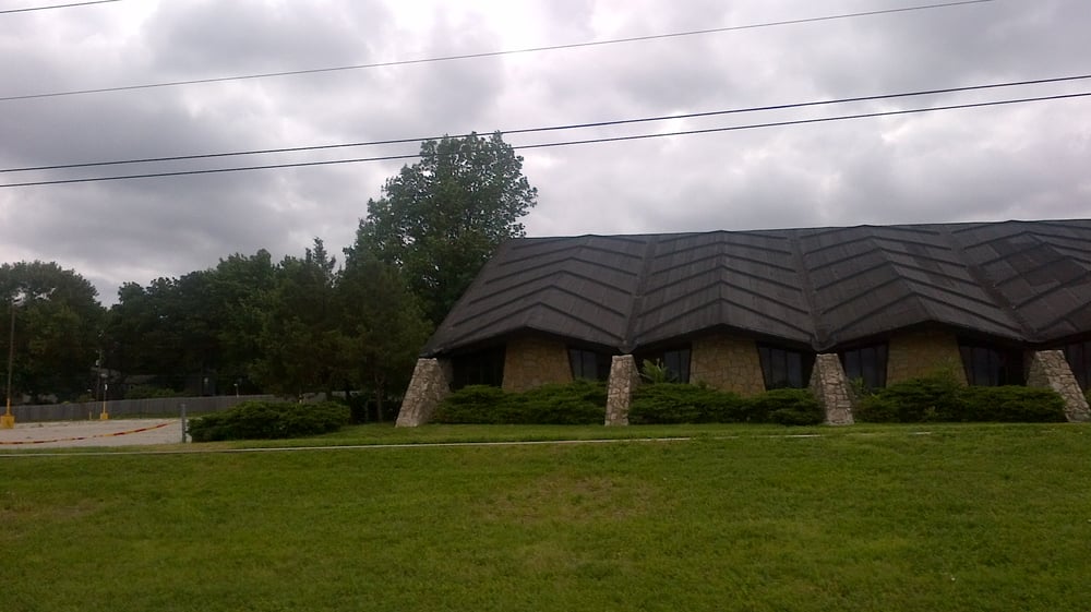 AMF BOWLING CENTERS CLOSED 8788 Metcalf Ave, Overland Park, Kansas