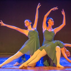 Ballet Performing