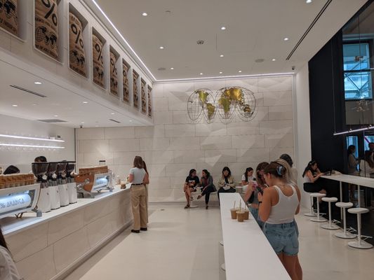 % Arabica Toronto Union Station by null